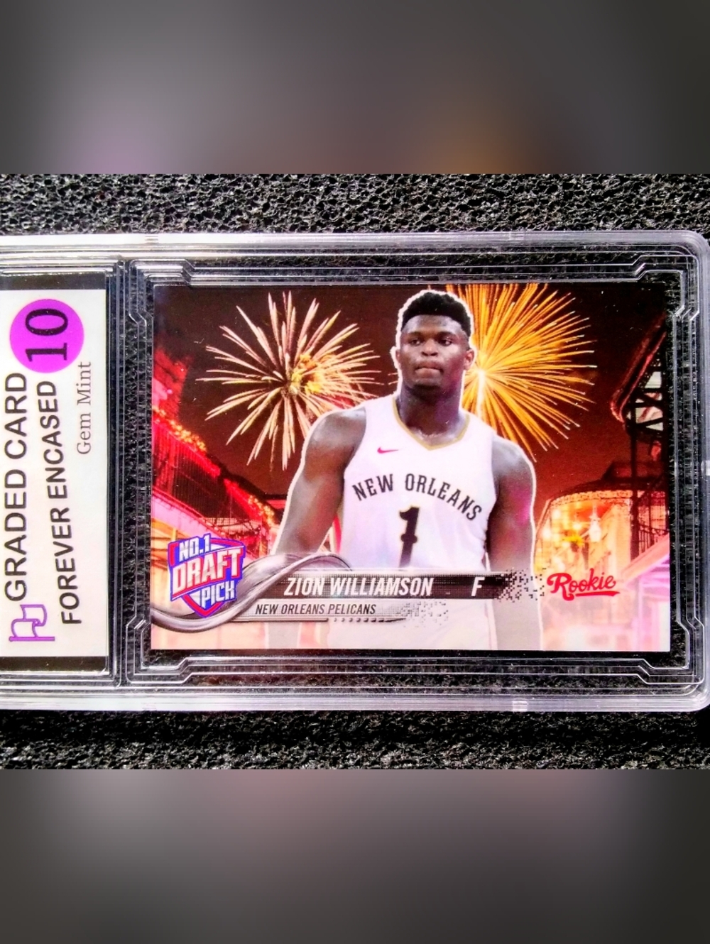 Zion Williamson New Orleans Pelicans #1 NBA Draft Pick Basketball Rookie Card.